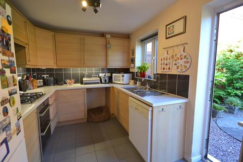 29 Harrolds Close, Dursley, GL11 4FD