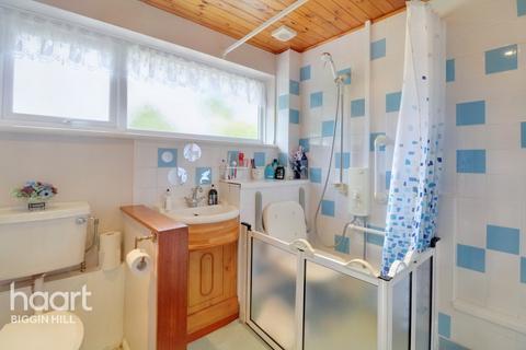 1 Sonnet Walk, Biggin Hill, Westerham, TN16 3NN