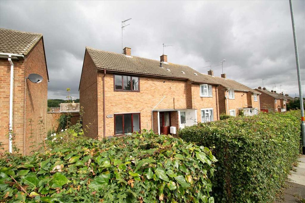 Blake Road, Corby 2 bed semidetached house £775 pcm (£179 pw)