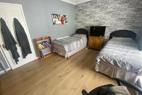 32 Lyons Place, Resolven, Neath, SA11 4ND