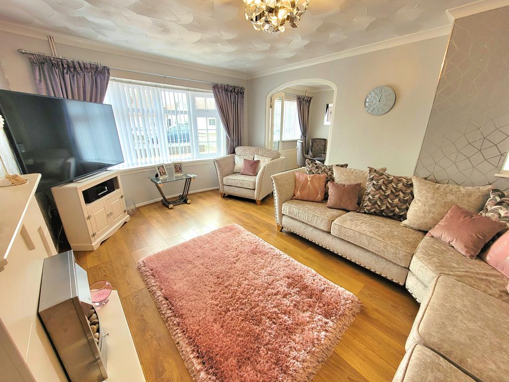 AUSTIN AVENUE, NEWTON, PORTHCAWL... 3 bed semidetached house £340,000