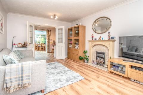 8 Aspens Way, Bromsgrove, B61 0UW