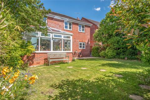 8 Aspens Way, Bromsgrove, B61 0UW