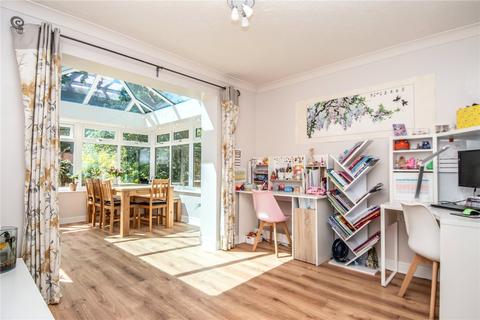 8 Aspens Way, Bromsgrove, B61 0UW