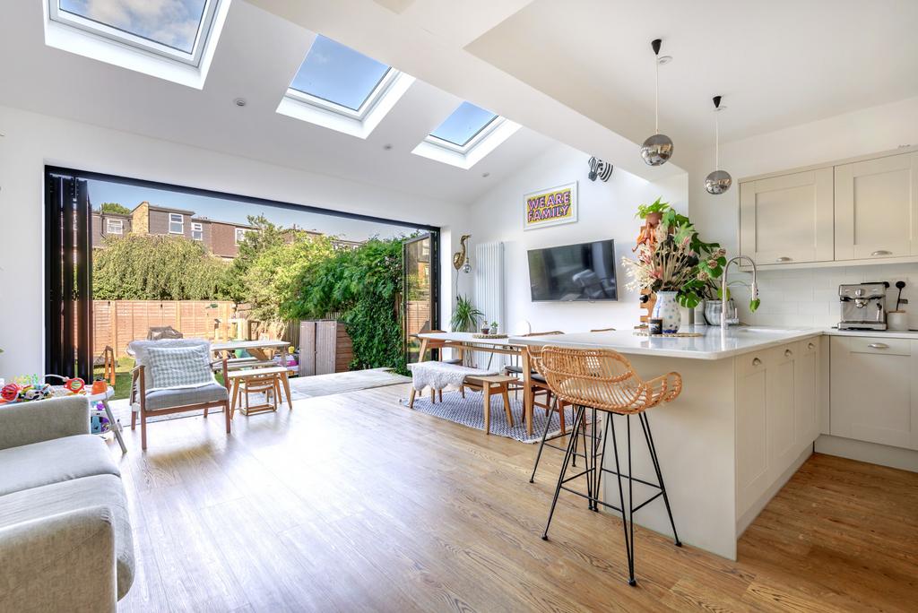 Waldegrave Road, Teddington, TW11 4 bed end of terrace house for sale