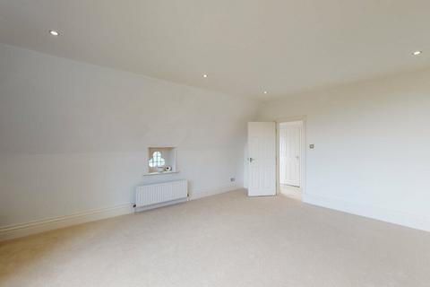 2 bedroom apartment for sale - Weetwood Manor, Weetwood Court, Leeds