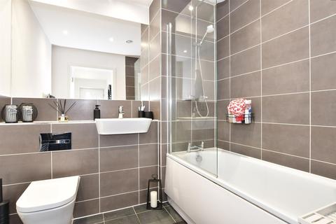 1 Maverick Drive, South Ockendon, RM15 5FY