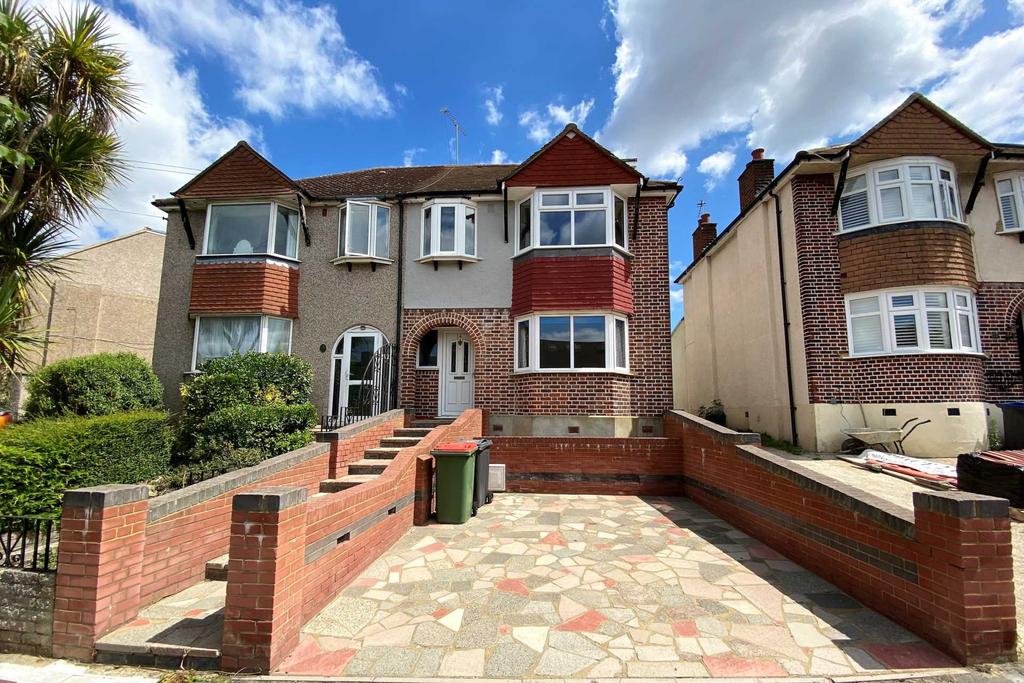 Churston Drive, Morden 4 bed semidetached house £650,000