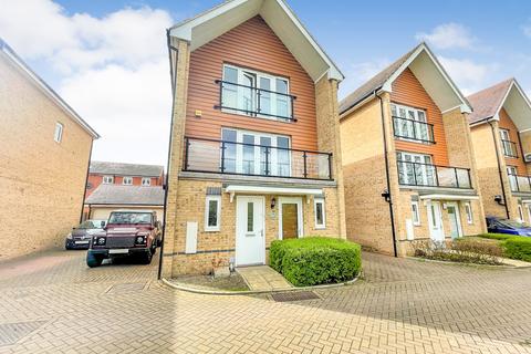 23 Edgeworth Close, Slough, SL3 7FS