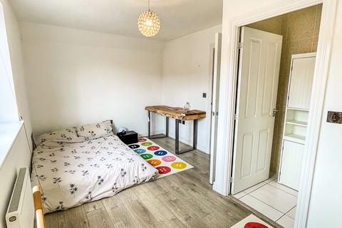 23 Edgeworth Close, Slough, SL3 7FS