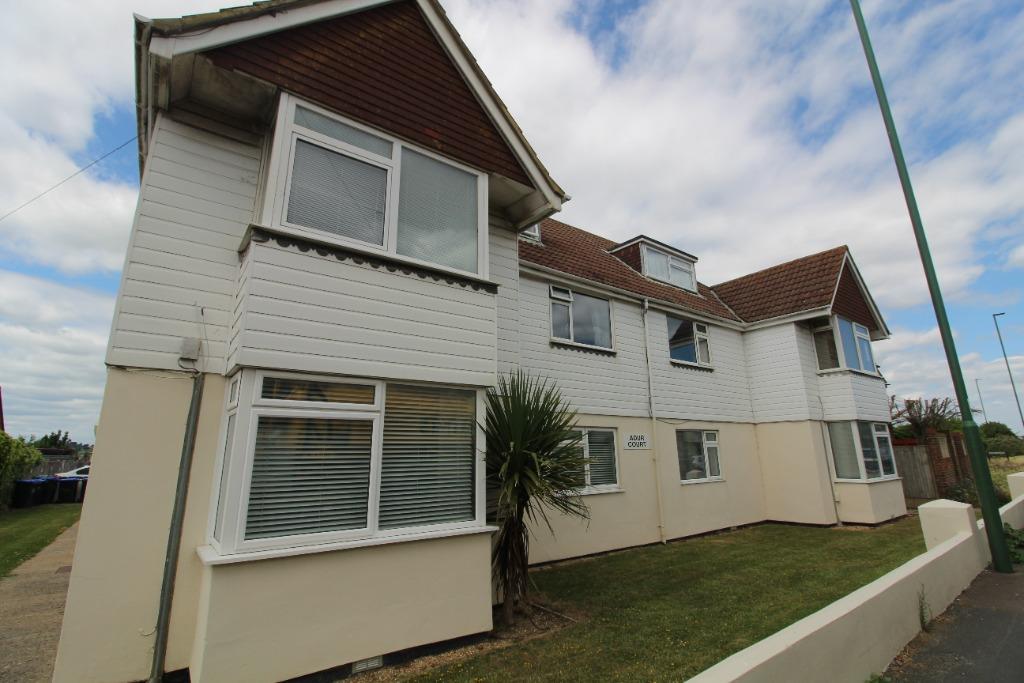 Brighton road, Lancing, BN15 2 bed flat £250,000