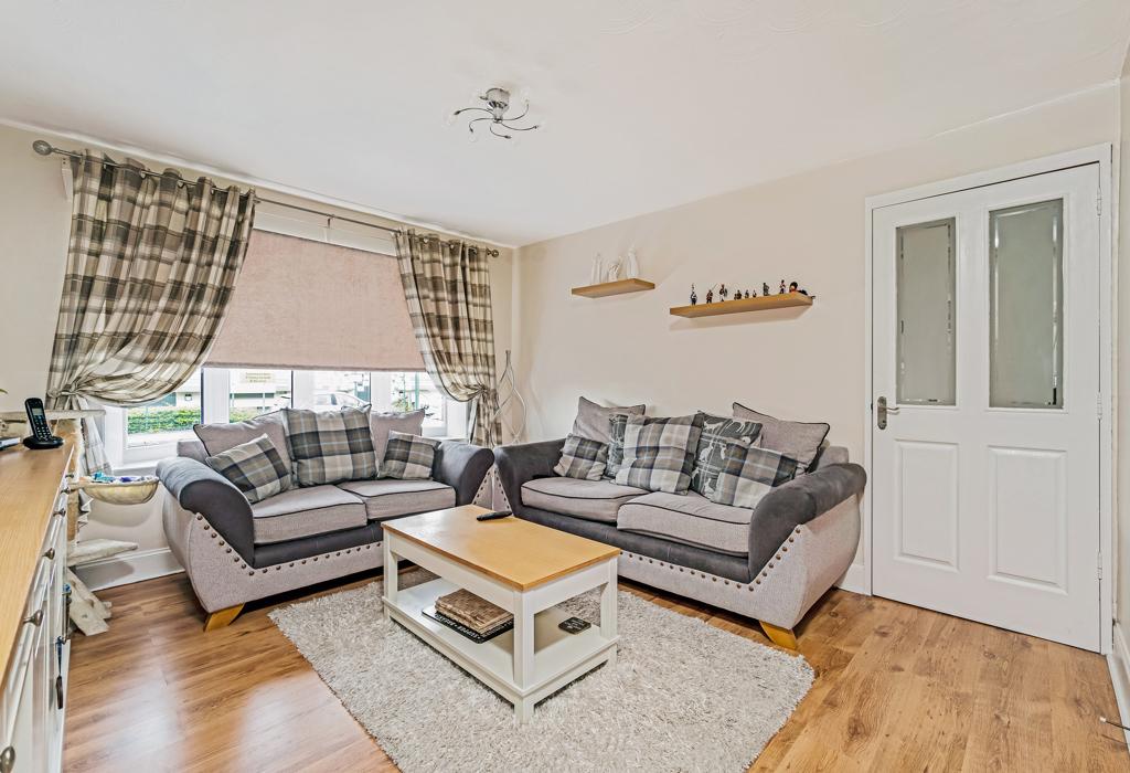 Branchalfield Drive, Wishaw, Lanarkshire 3 bed semidetached house £