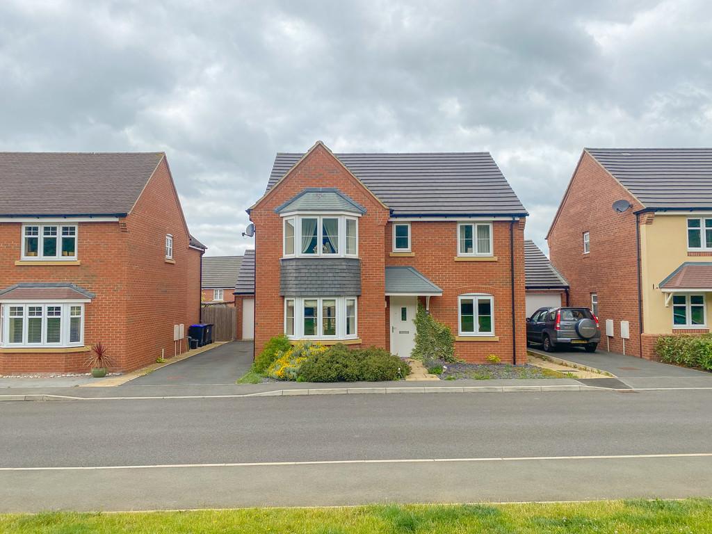 Bakers Lane, Long Buckby, NN6 7WA 5 bed detached house £465,000