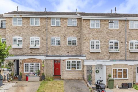 22 Thirlmere Rise, Bromley, BR1 4HY