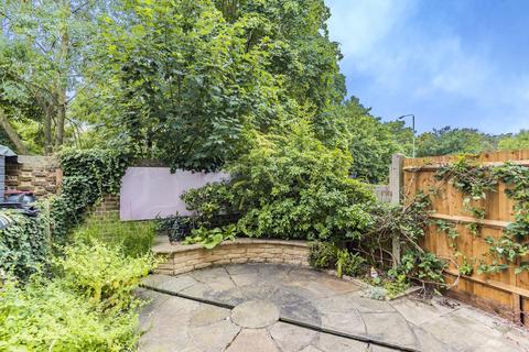 22 Thirlmere Rise, Bromley, BR1 4HY