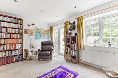 22 Thirlmere Rise, Bromley, BR1 4HY