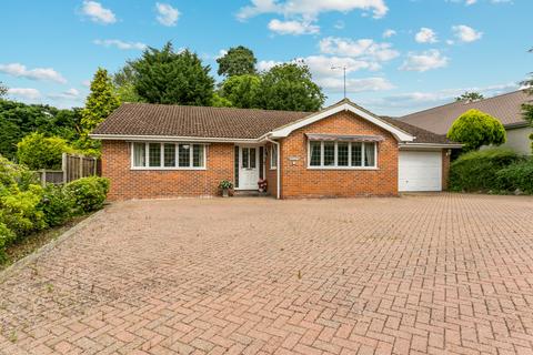 6 Norton Park, Ascot, SL5 9BW