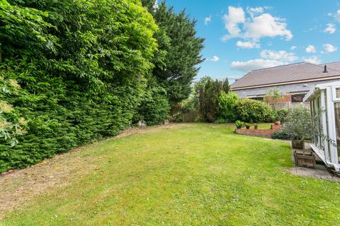 6 Norton Park, Ascot, SL5 9BW
