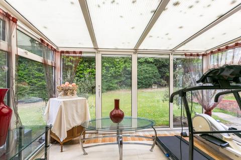 6 Norton Park, Ascot, SL5 9BW