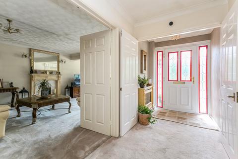 6 Norton Park, Ascot, SL5 9BW