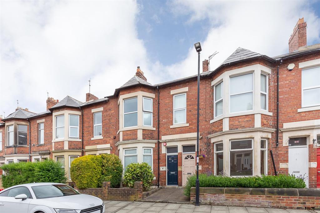 Sandringham Road, Gosforth, Newcastle Upon Tyne 2 bed flat £165,000