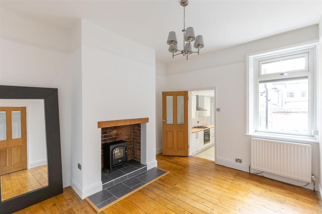 Sandringham Road, Gosforth, Newcastle Upon Tyne 2 bed flat £165,000