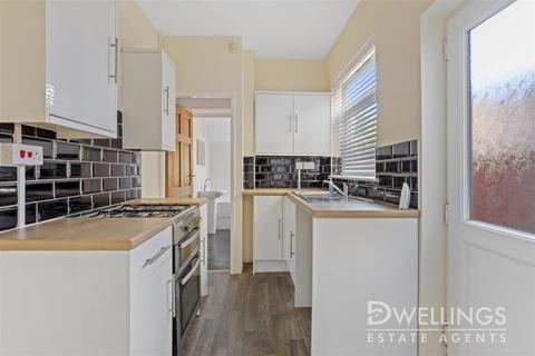 9 Woods Lane, Burton-on-trent, DE15 9EE