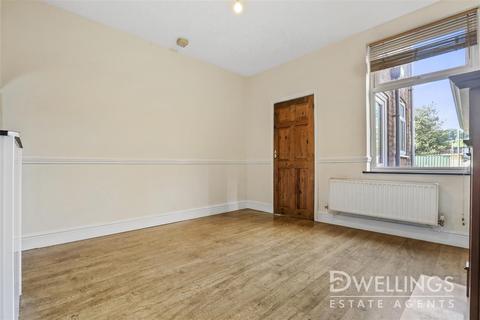 9 Woods Lane, Burton-on-trent, DE15 9EE