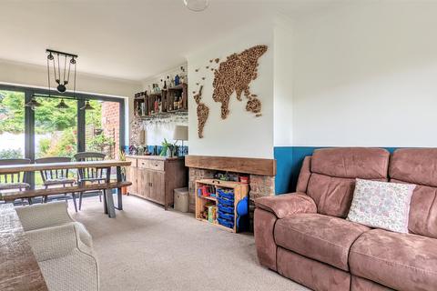 3 bedroom semi-detached house for sale - The Village, Strensall, York, YO32 5XS
