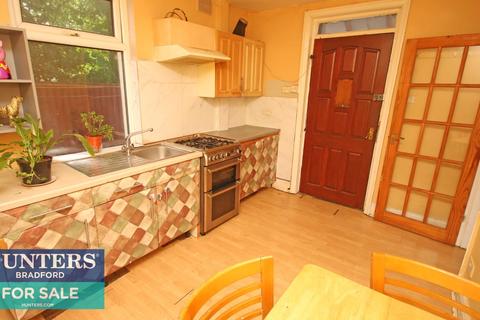 25 Upper Green, Bradford, BD7 4EZ