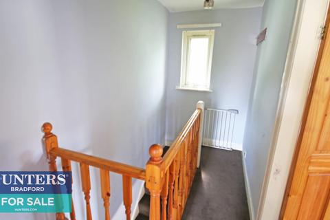 25 Upper Green, Bradford, BD7 4EZ
