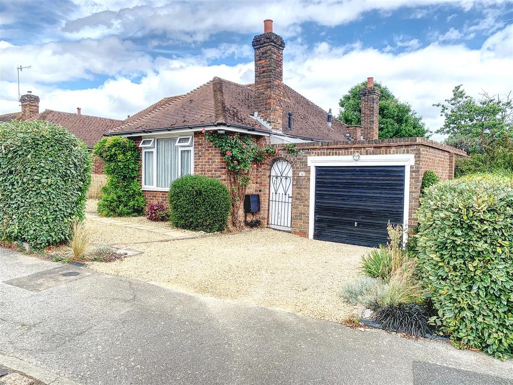 Grange Court Drive, BexhillOnSea 2 bed semidetached bungalow £360,000