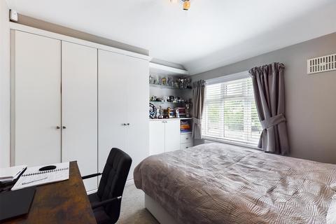 43 North Downs Road, New Addington, Croydon, CR0 0LE