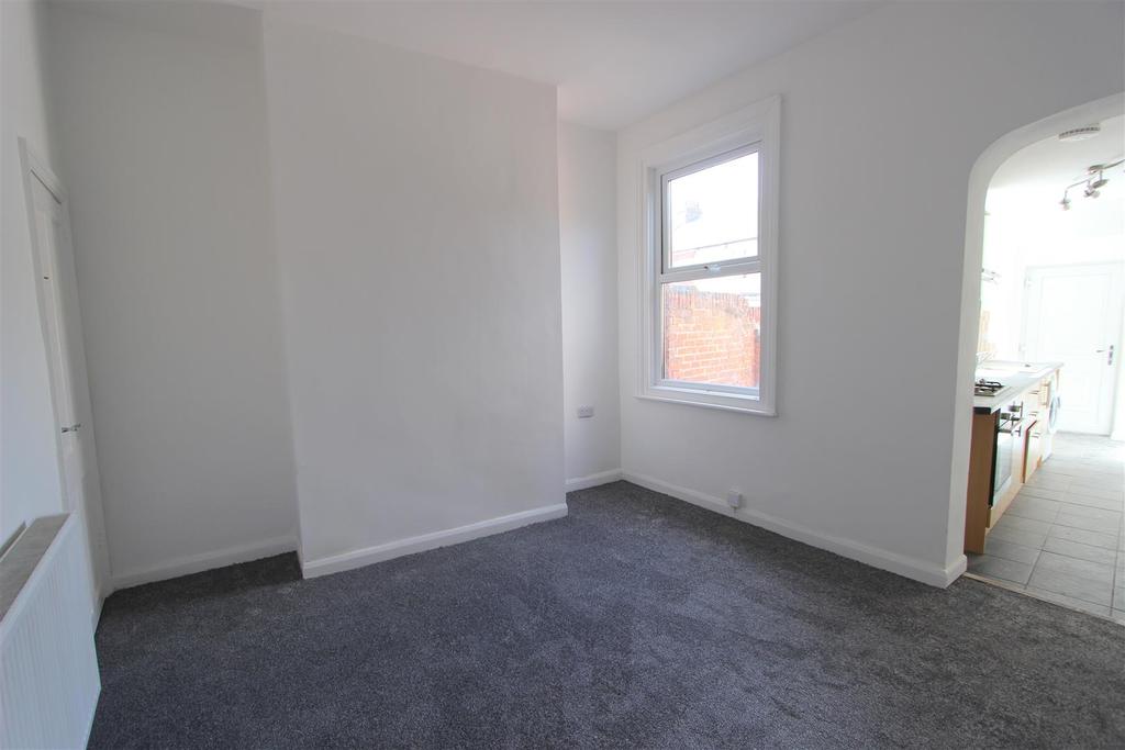 Montrose Street, Darlington 2 bed terraced house £525 pcm (£121 pw)
