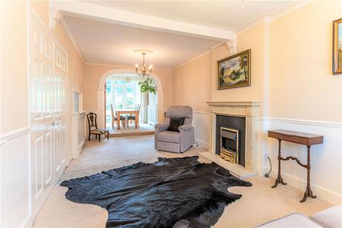 34 Amesbury Drive, London, E4 7PZ
