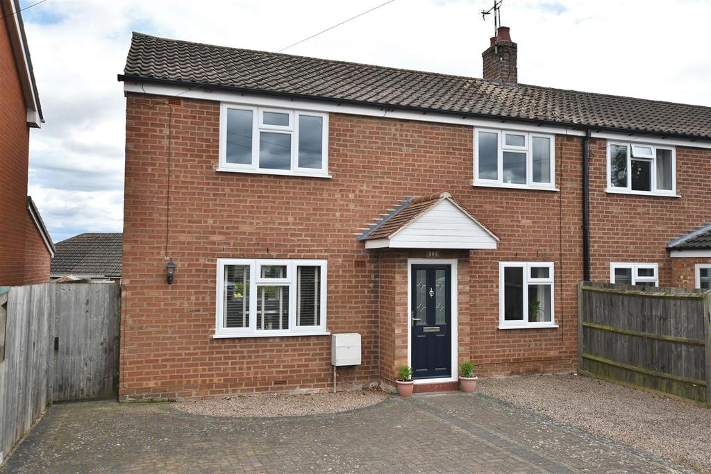 Stonehouse Close, Leamington Spa 3 bed semidetached house £335,000