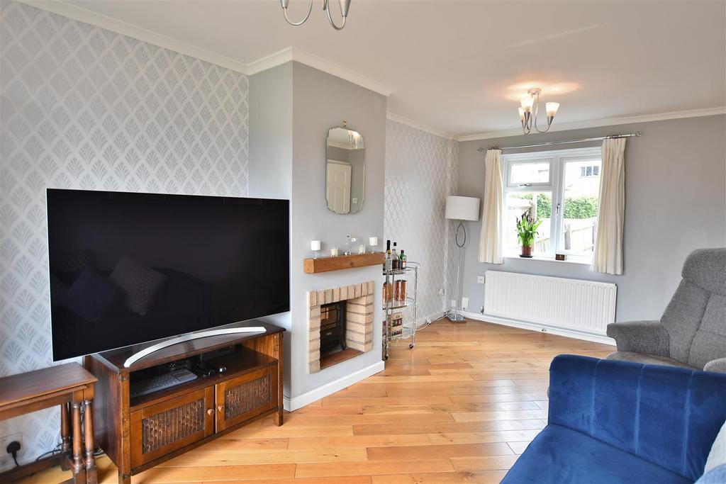 Stonehouse Close, Leamington Spa 3 bed semidetached house £335,000