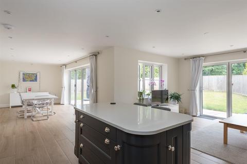 4 Harrup Close, Stoke Hammond, Milton Keynes, MK17 9FT