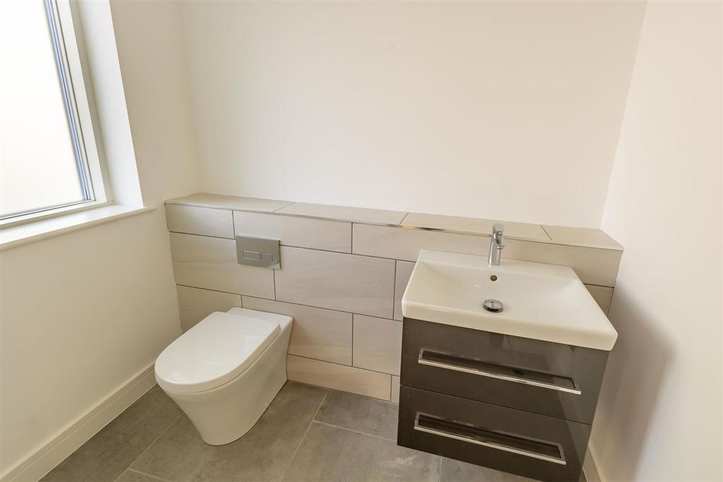 Downstairs WC DSC9731-HDR copy.jpg