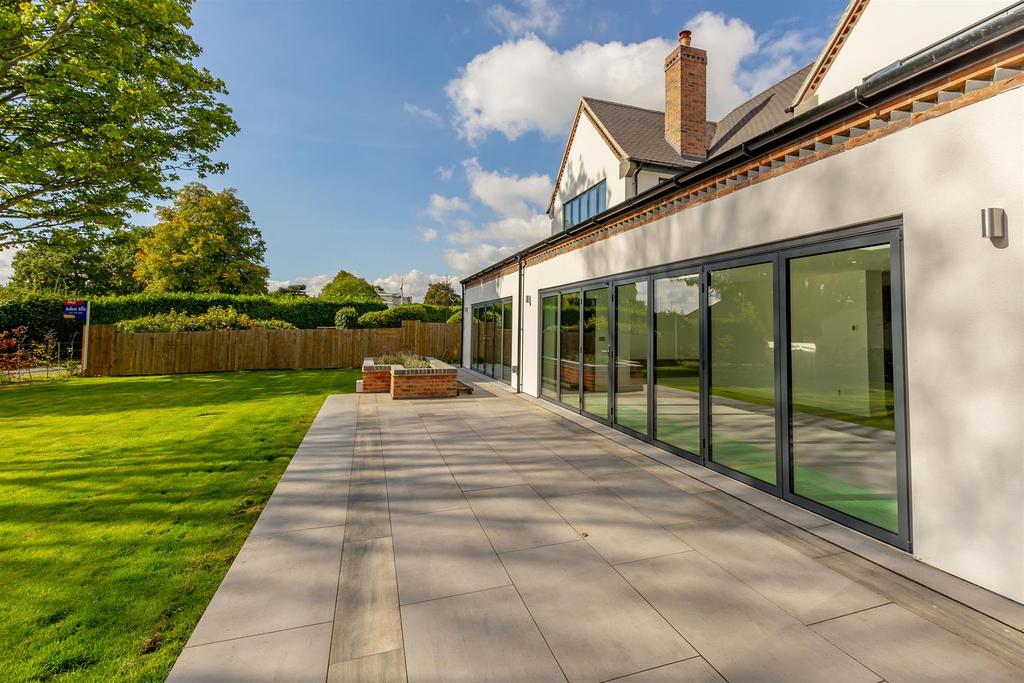 Garden DSC9780 copy.jpg