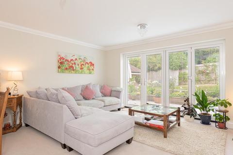 5 Azor Close, Epsom, KT18 5FR