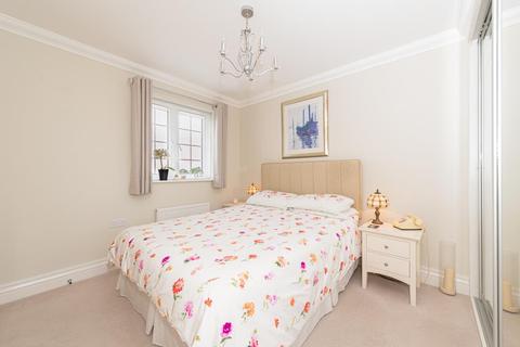 5 Azor Close, Epsom, KT18 5FR