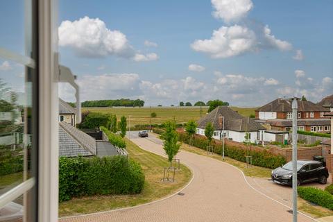 5 Azor Close, Epsom, KT18 5FR