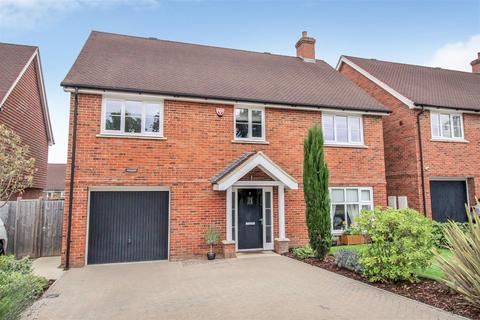 2 Skylark Close, Epsom, KT17 1AR
