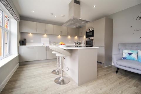 2 Skylark Close, Epsom, KT17 1AR