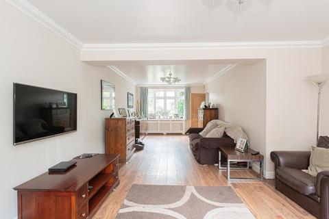 14 Downs Wood, Epsom, KT18 5UH