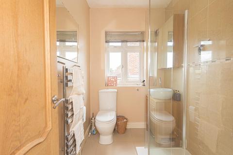 14 Downs Wood, Epsom, KT18 5UH