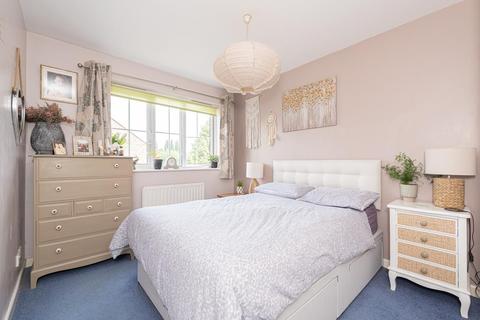 10 Manor Crescent, Epsom, KT19 7EF
