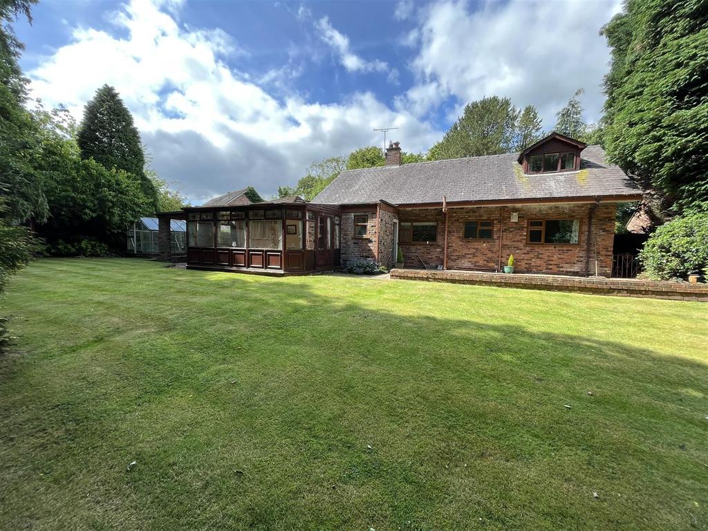 Hollin Lane, Styal, Wilmslow 3 bed detached house £575,000
