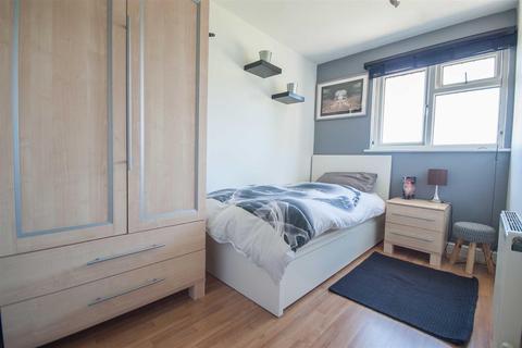 58 Blacklock, Chelmer Village, Chelmsford, CM2 6QL